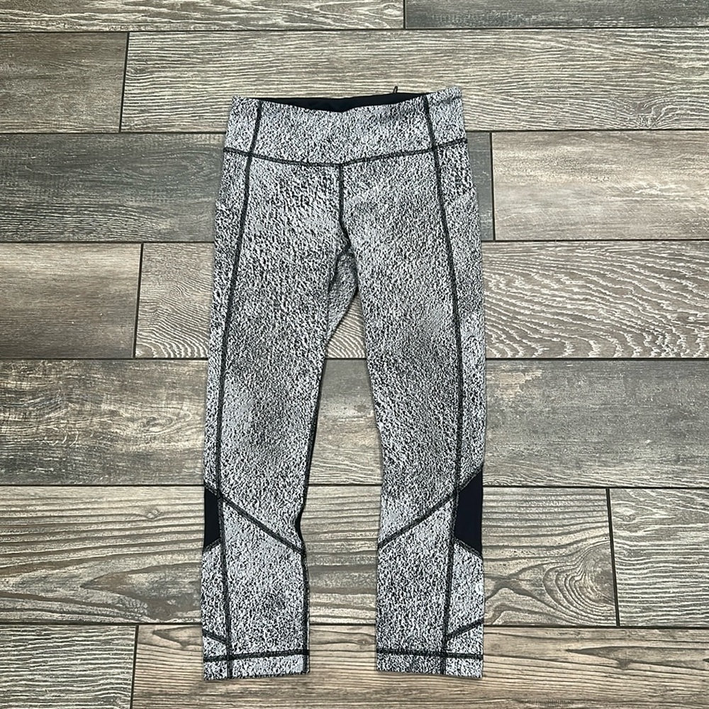 81. Lulu Texture Crops